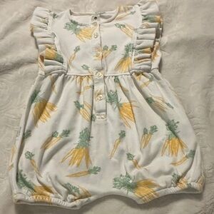 Kate Quinn Carrot Bushel Print Romper Sz 4
